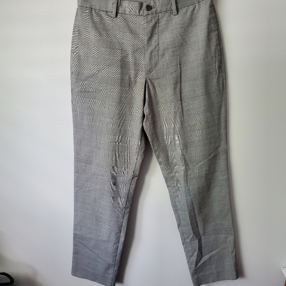 Uniqlo gray plaid ankle pant - Picture 2 of 8